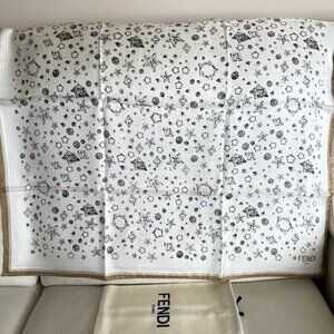 NWT Fendi Scarf 100% Silk Stars Beige Planets 100% Authentic 90 cm 90 cm